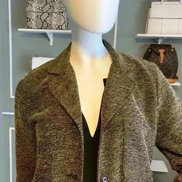 Tummi - Picture 10 of 11